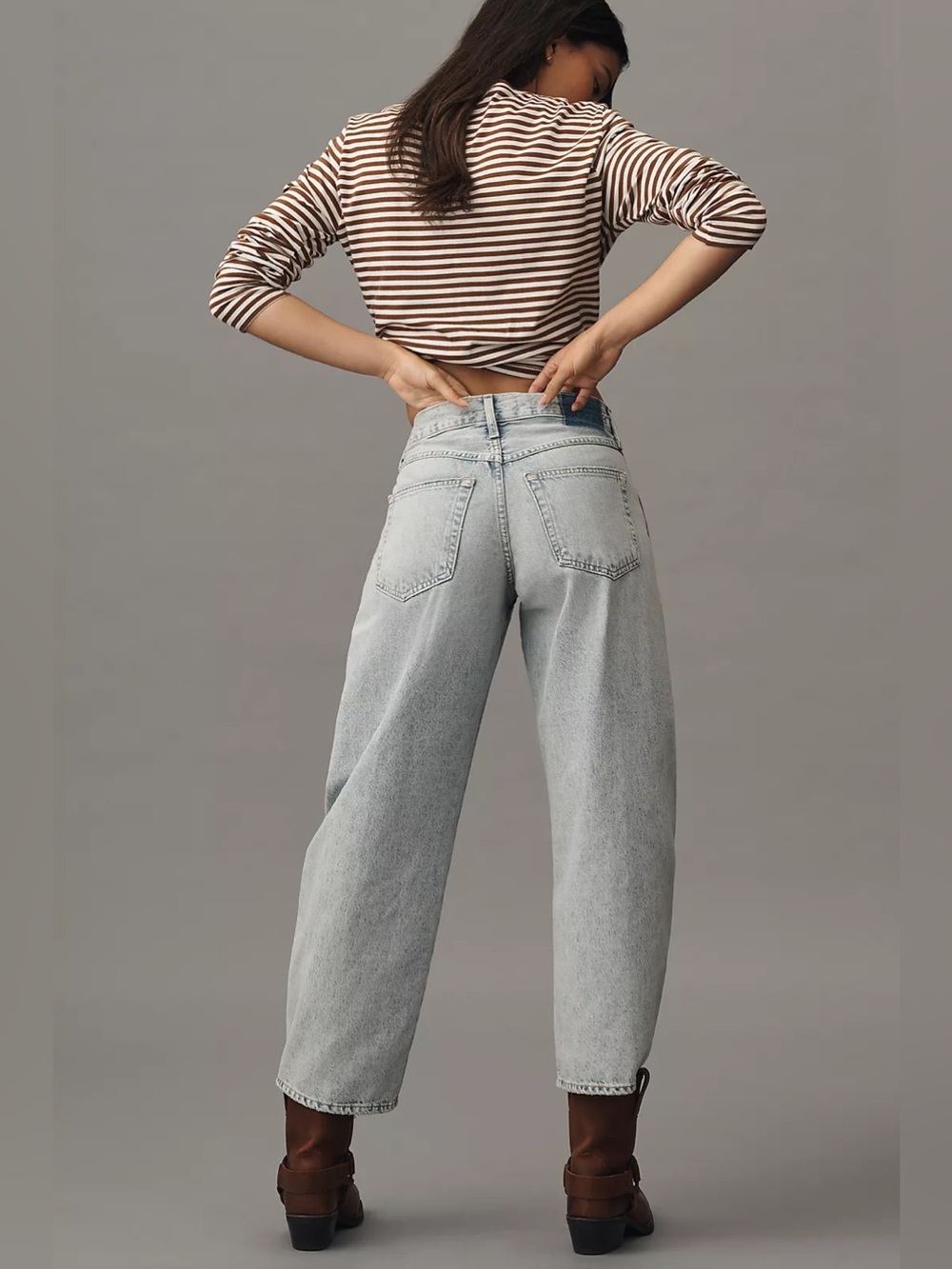 ANTHROPOLOGIE Amo Antonia Mid-Rise Barrel Jeans Size 25 Light Wash